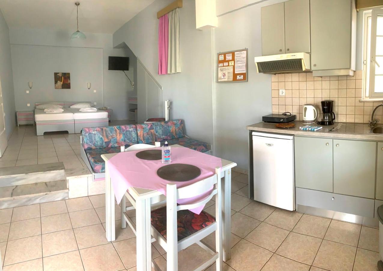 Platanés Ermis Suites الغرفة الصورة